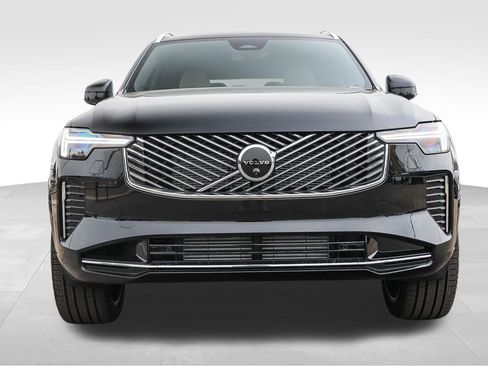 New 2026 Volvo XC90 T8 Plus w/ Protection Package Premier AWD/4WD image 2