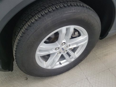 Used 2020 Ford Explorer XLT w/ Comfort Package image 31