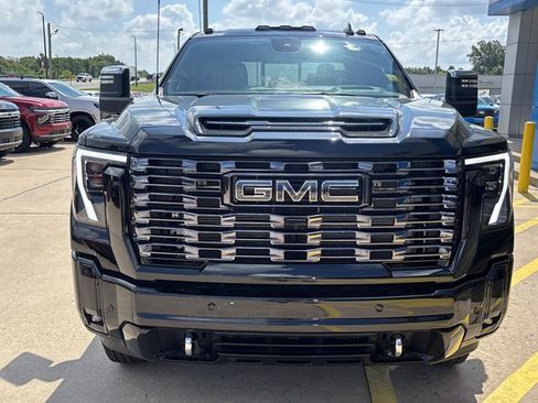 New 2026 GMC Sierra 3500 Denali Ultimate w/ LPO, Black Badging Package AWD/4WD image 11