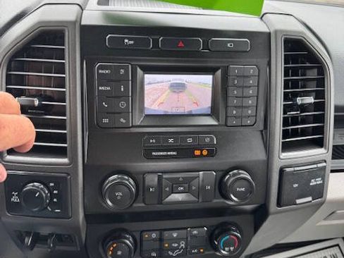 Used 2022 Ford F250 XL w/ Power Equipment Group AWD/4WD image 50