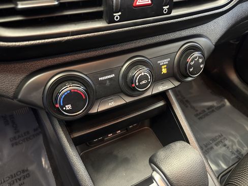 Used 2021 Kia Forte LXS FWD image 20