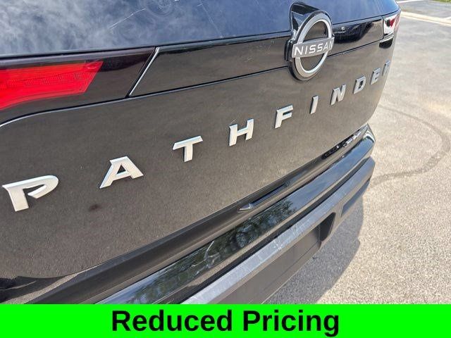 Used 2024 Nissan Pathfinder SV AWD/4WD image 45