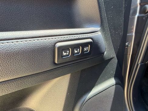 Used 2018 Toyota 4Runner Limited AWD/4WD image 21