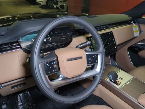 New 2026 Land Rover Range Rover SE AWD/4WD image 17