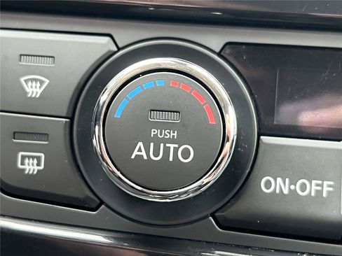 Certified 2023 Nissan Maxima Platinum w/ Sport Mat Group image 40