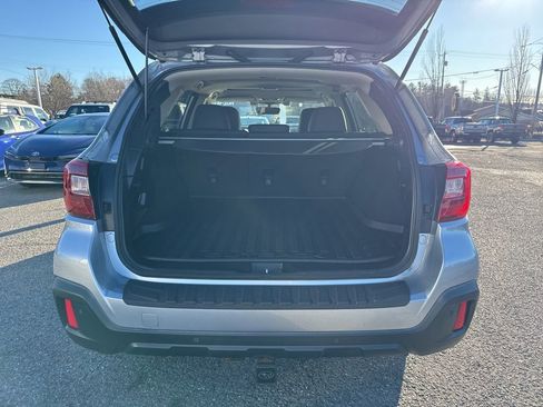 Used 2018 Subaru Outback 3.6R Limited image 4