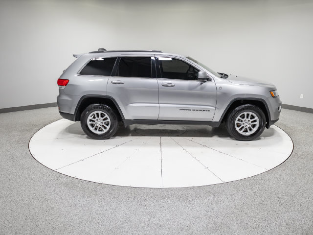 Used 2018 Jeep Grand Cherokee Laredo AWD/4WD image 28