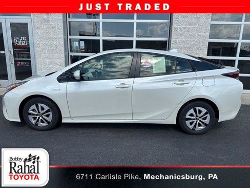 Certified 2017 Toyota Prius Three FWD image 1