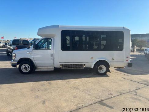 Used 2014 Ford E-350 and Econoline 350 Super Duty image 4