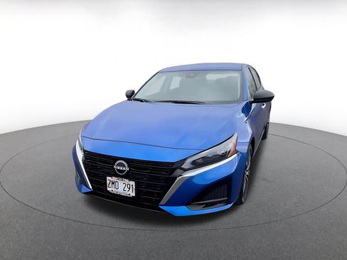 Used 2025 Nissan Altima 2.5 SV FWD image 7