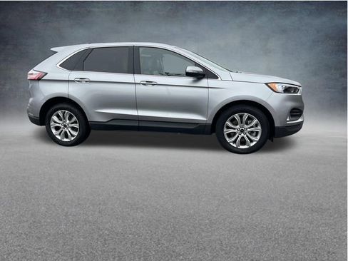 Used 2024 Ford Edge Titanium AWD/4WD image 2