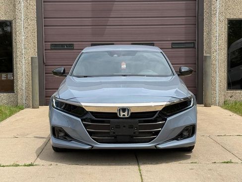 Used 2022 Honda Accord Sport image 2