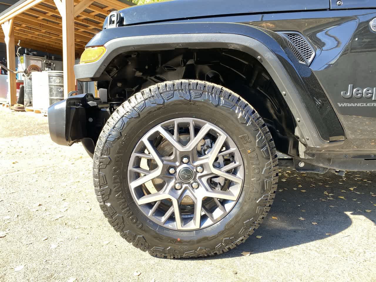 Used 2025 Jeep Wrangler Unlimited Sahara AWD/4WD image 10
