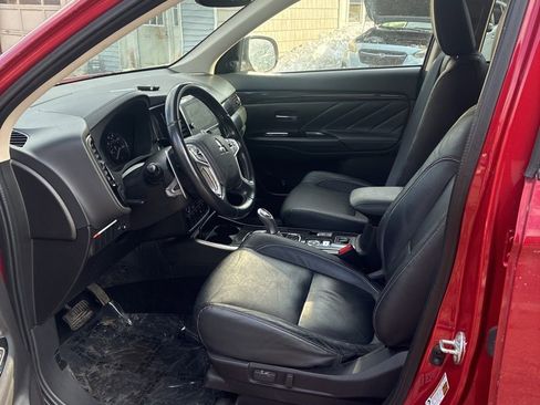 Used 2018 Mitsubishi Outlander SEL image 5