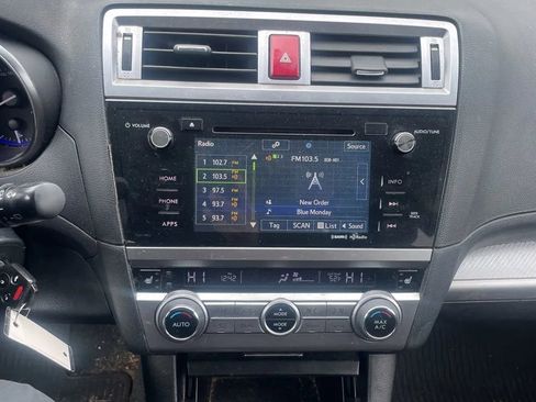 Used 2015 Subaru Outback 2.5i Premium image 13
