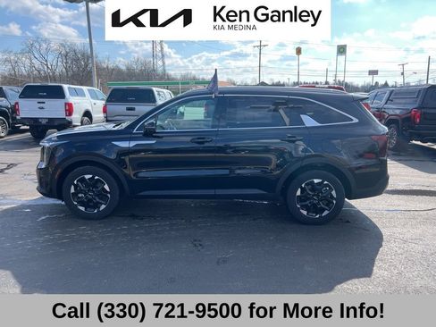 Certified 2025 Kia Sorento S w/ Panoramic Sunroof Package image 16