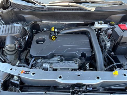 Used 2025 Chevrolet Equinox LT FWD image 28