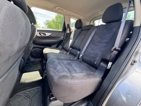 Used 2016 Nissan Rogue SV w/ SV Premium Package AWD/4WD image 10