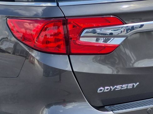 Used 2018 Honda Odyssey Touring image 30