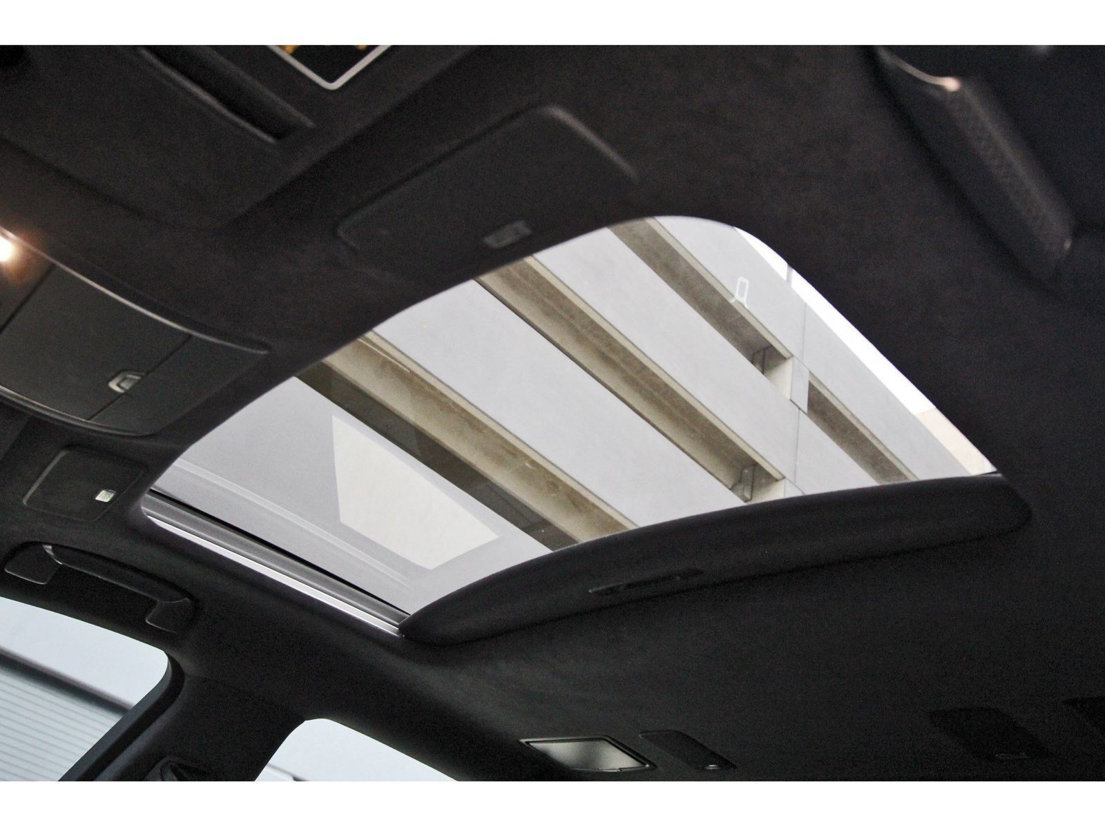 Used 2021 Lexus LS 500 w/ Interior Upgrade Package RWD image 32