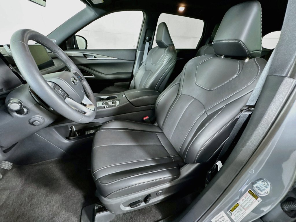 Certified 2027 INFINITI QX60 Sport w/ Dark Cargo Package AWD/4WD image 28