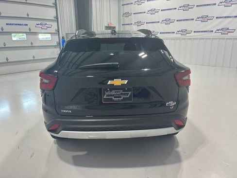 Used 2026 Chevrolet Trax LT FWD image 5