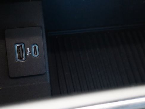 Used 2020 Ford F350 Lariat w/ Lariat Value Package image 38