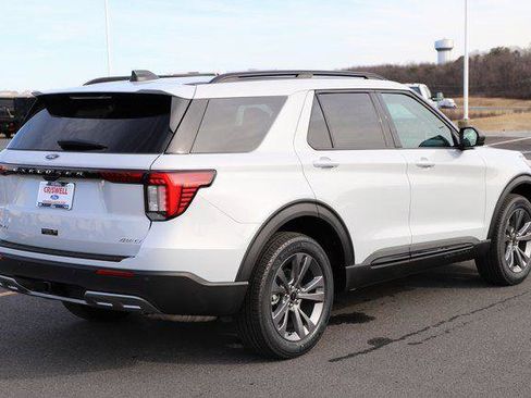 New 2026 Ford Explorer Active w/ Active Comfort Package image 5