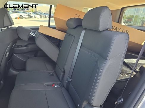 New 2026 Hyundai Santa Fe SE FWD image 29