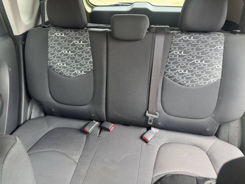 Used 2011 Kia Soul + w/ Audio Pkg FWD image 21