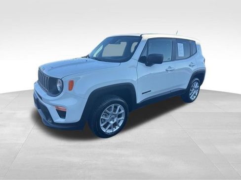 Used 2023 Jeep Renegade Latitude image 23