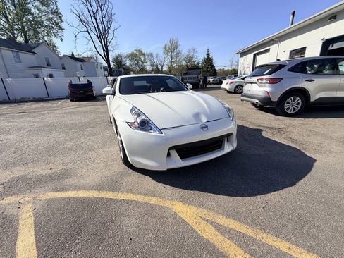 Used 2012 Nissan 370Z Touring RWD image 50