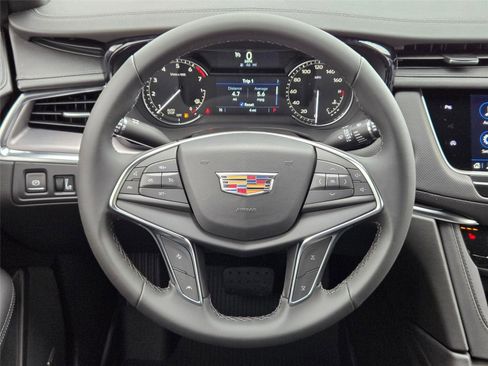 New 2026 Cadillac XT5 Luxury w/ LPO, Floor Liner Package image 11