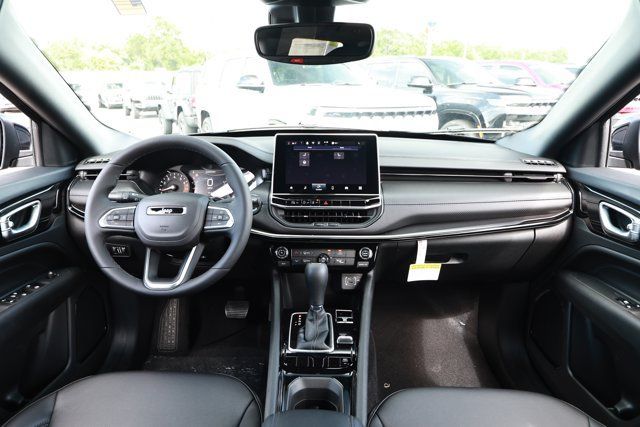 New 2026 Jeep Compass Latitude AWD/4WD image 29