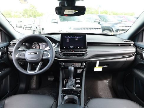 New 2026 Jeep Compass Latitude AWD/4WD image 29