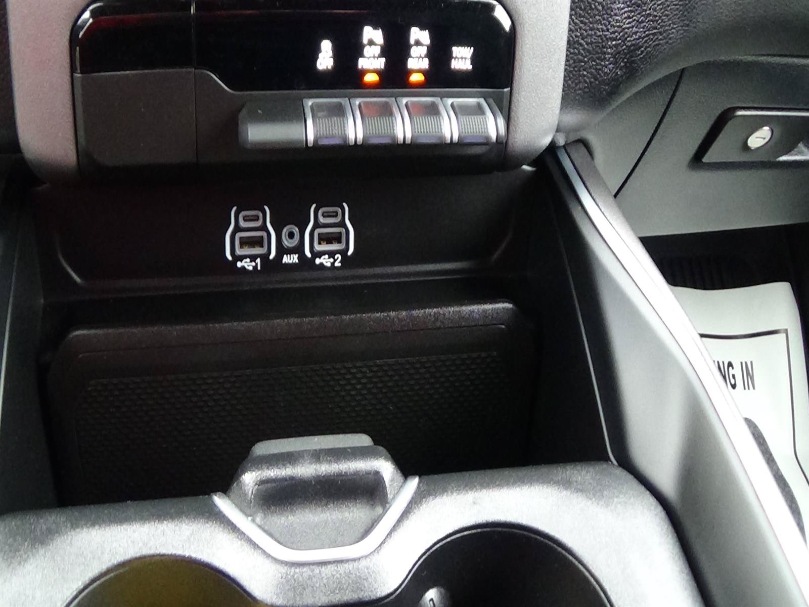 Used 2025 RAM 1500 Big Horn AWD/4WD image 34