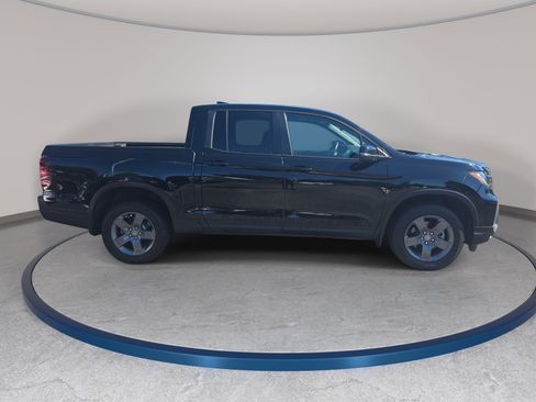 Used 2024 Honda Ridgeline TrailSport image 4