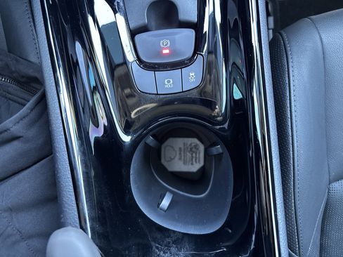 Used 2021 Toyota C-HR Limited image 26