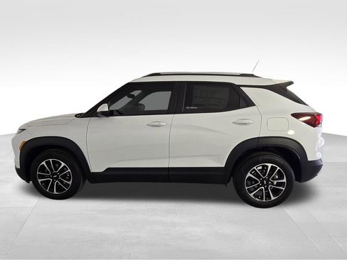New 2026 Chevrolet TrailBlazer LT w/ LT Cold Weather Package FWD image 4