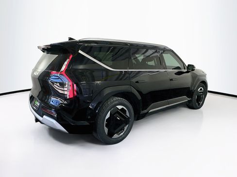 Used 2024 Kia EV9 Land AWD/4WD image 9