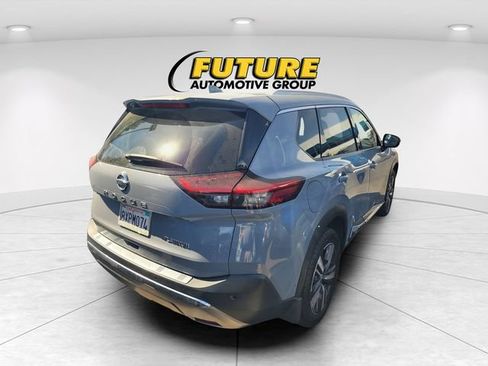 Certified 2021 Nissan Rogue Platinum FWD image 3