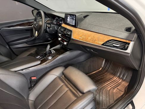 Used 2017 BMW 530i xDrive image 21