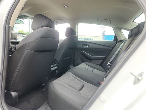 Used 2025 Honda Accord LX image 10