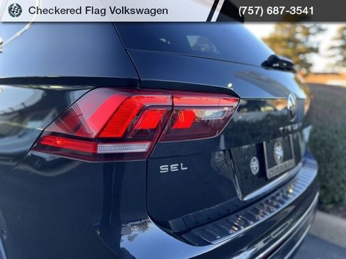 Used 2023 Volkswagen Tiguan SEL R-Line image 9