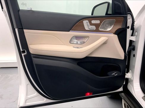 Used 2024 Mercedes-Benz GLE 350 4MATIC image 19