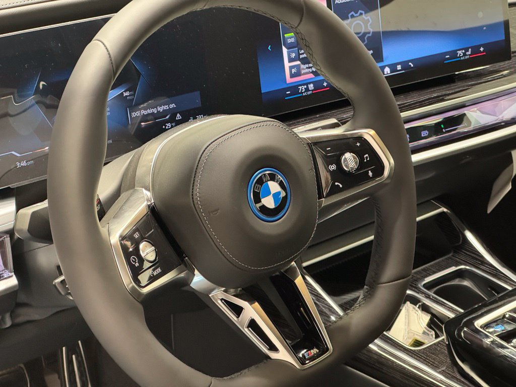 Used 2026 BMW i7 xDrive60 w/ Executive Package AWD/4WD image 11