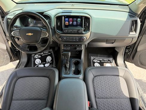 Used 2017 Chevrolet Colorado Z71 AWD/4WD image 18