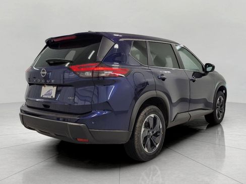 Used 2025 Nissan Rogue SV image 24