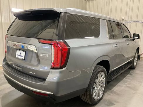 Used 2021 GMC Yukon XL SLT w/ SLT Premium Package RWD image 31