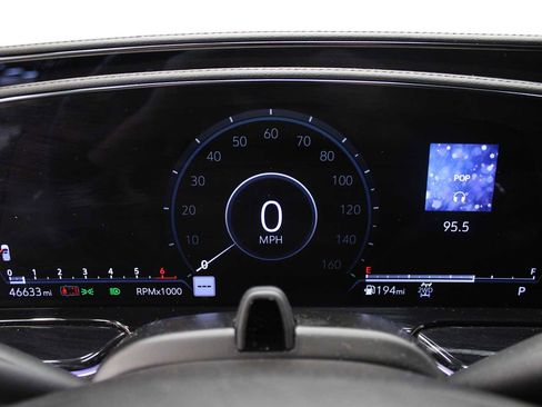 Certified 2024 Cadillac Escalade Sport w/ LPO, ONYX Package image 27